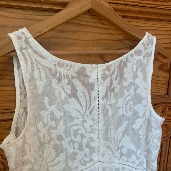 Sundance White Top Size Medium - Picture 6 of 6
